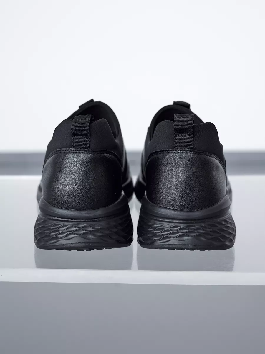 Кроссовки женские черные натуральная кожа демисезонные 42-TZU2-1-101k