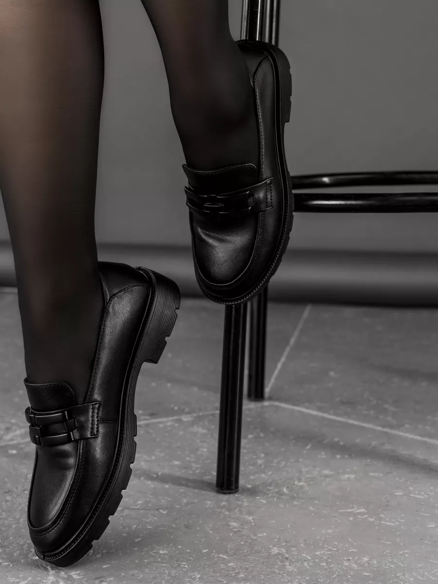 Лоферы женские натуральная кожа осенние черные GC053-010