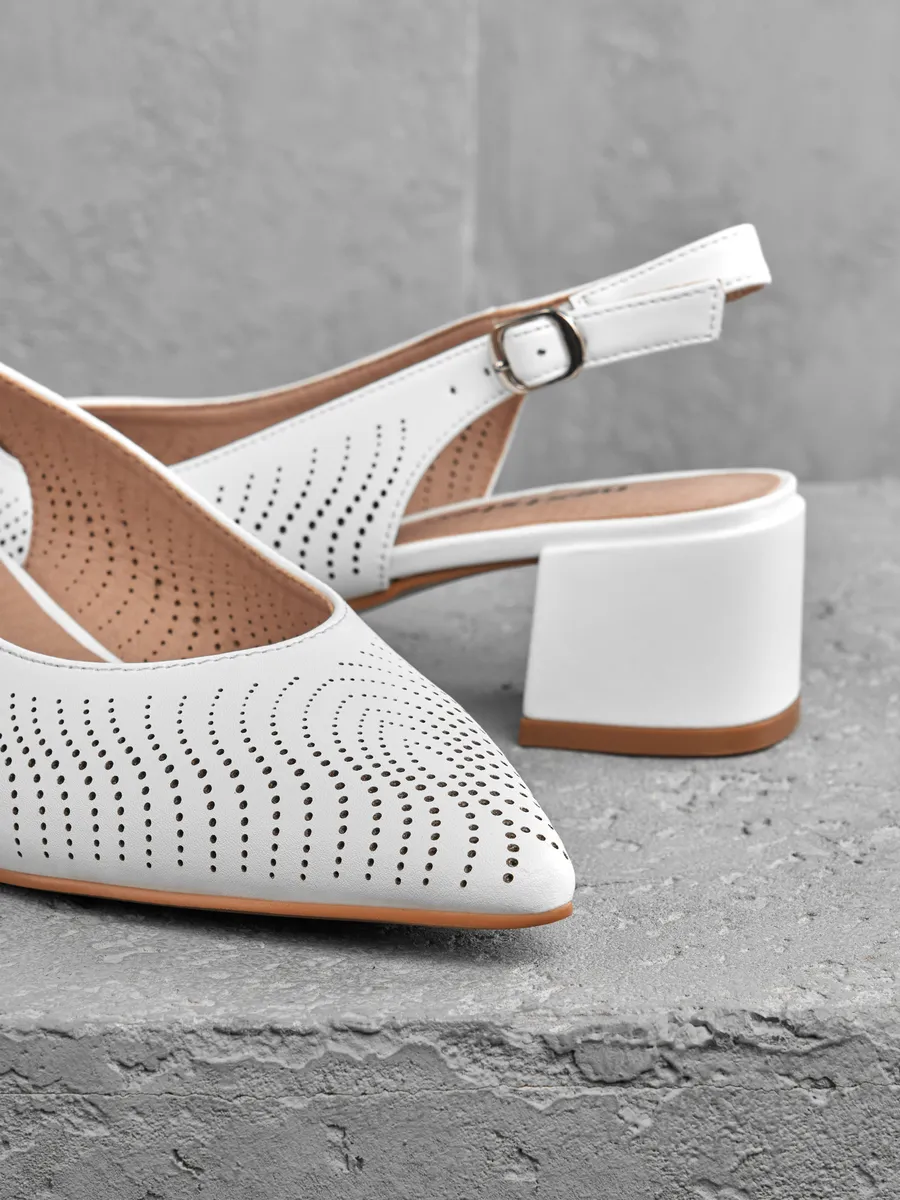 Туфли женские на низком каблуке летние кожаные открытые 31W25-25-012