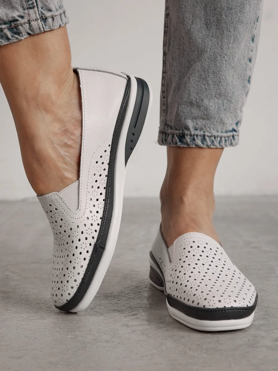 Мокасины натуральная кожа с перфорацией CN022-011B