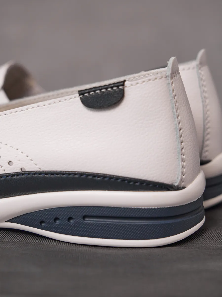 Мокасины натуральная кожа с перфорацией CN022-011B