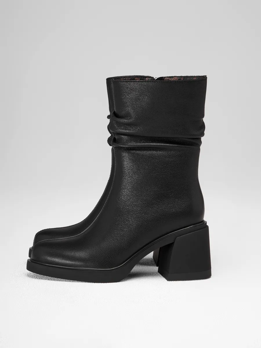 Cапоги женские зимние натуральная кожа на каблуке черные DZ054-01SY-BL