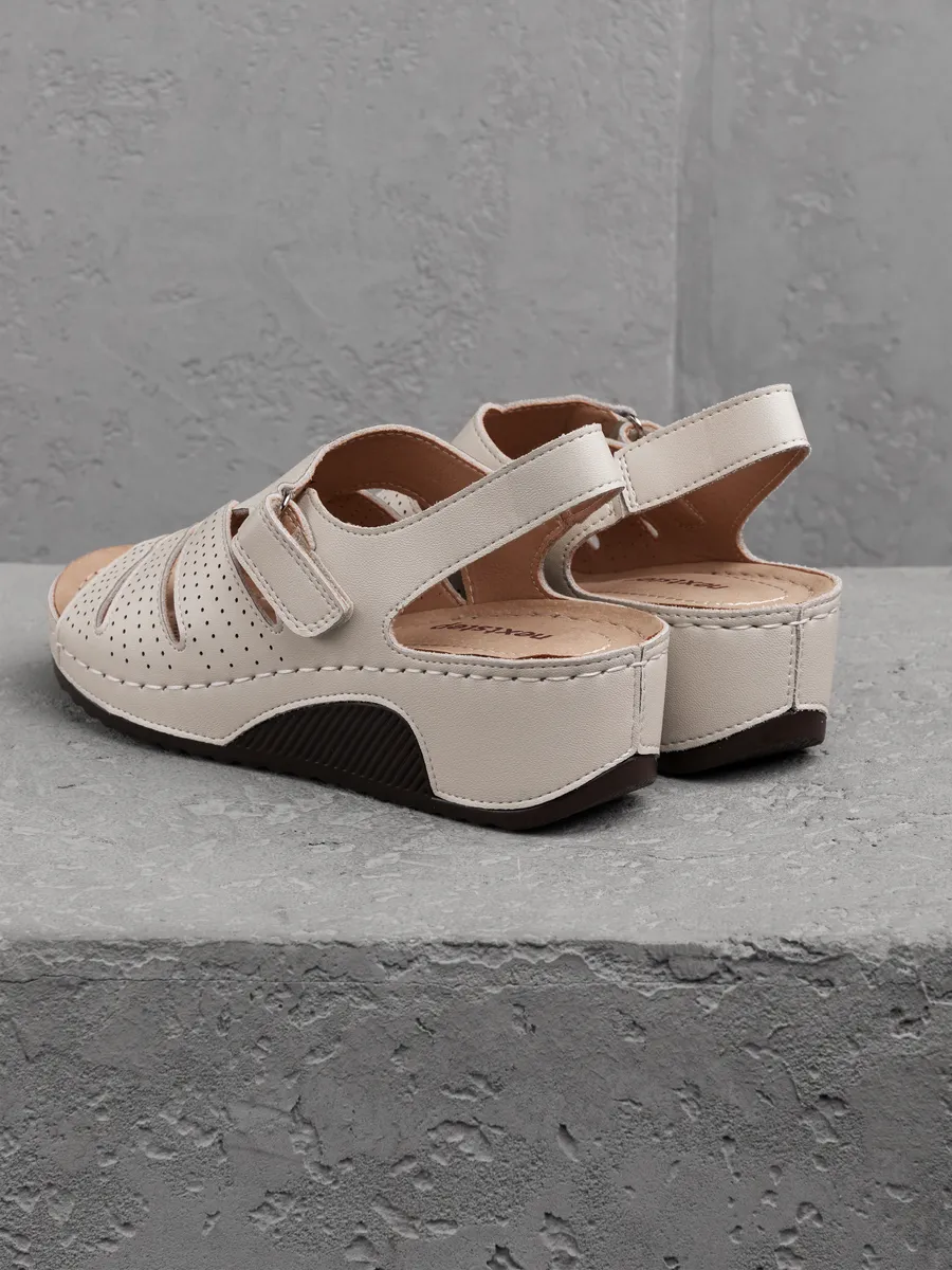 Босоножки женские летние на танкетке натуральная кожа 31W31-6-022