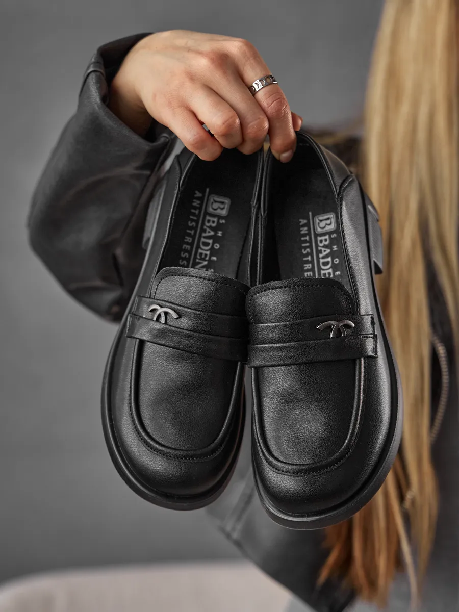 Лоферы женские натуральная кожа черные школьные GJ031-010