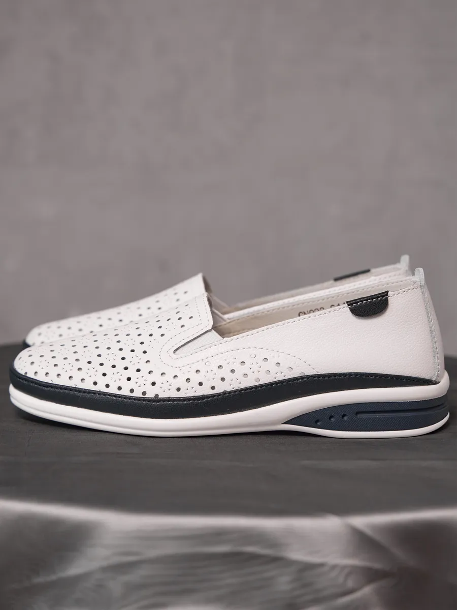 Мокасины натуральная кожа с перфорацией CN022-011B