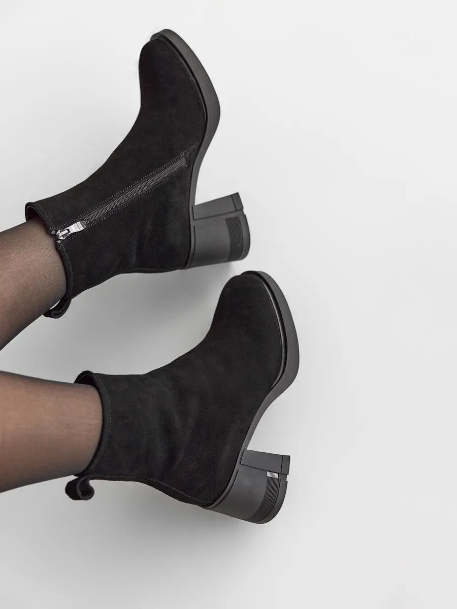 Полусапожки женские зимние натуральные замшевые на каблуке 42-ZME25-28-201