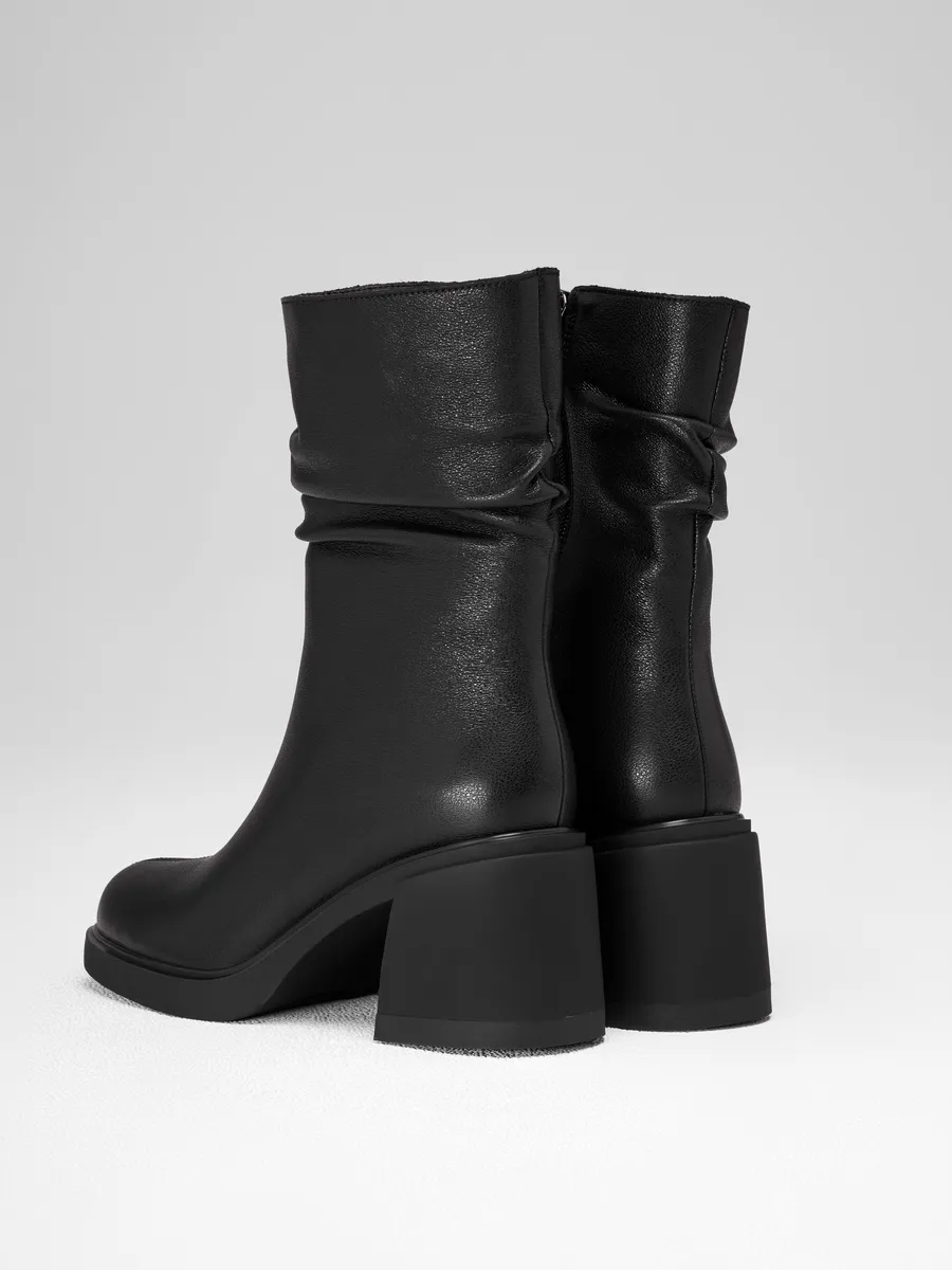 Cапоги женские зимние натуральная кожа на каблуке черные DZ054-01SY-BL